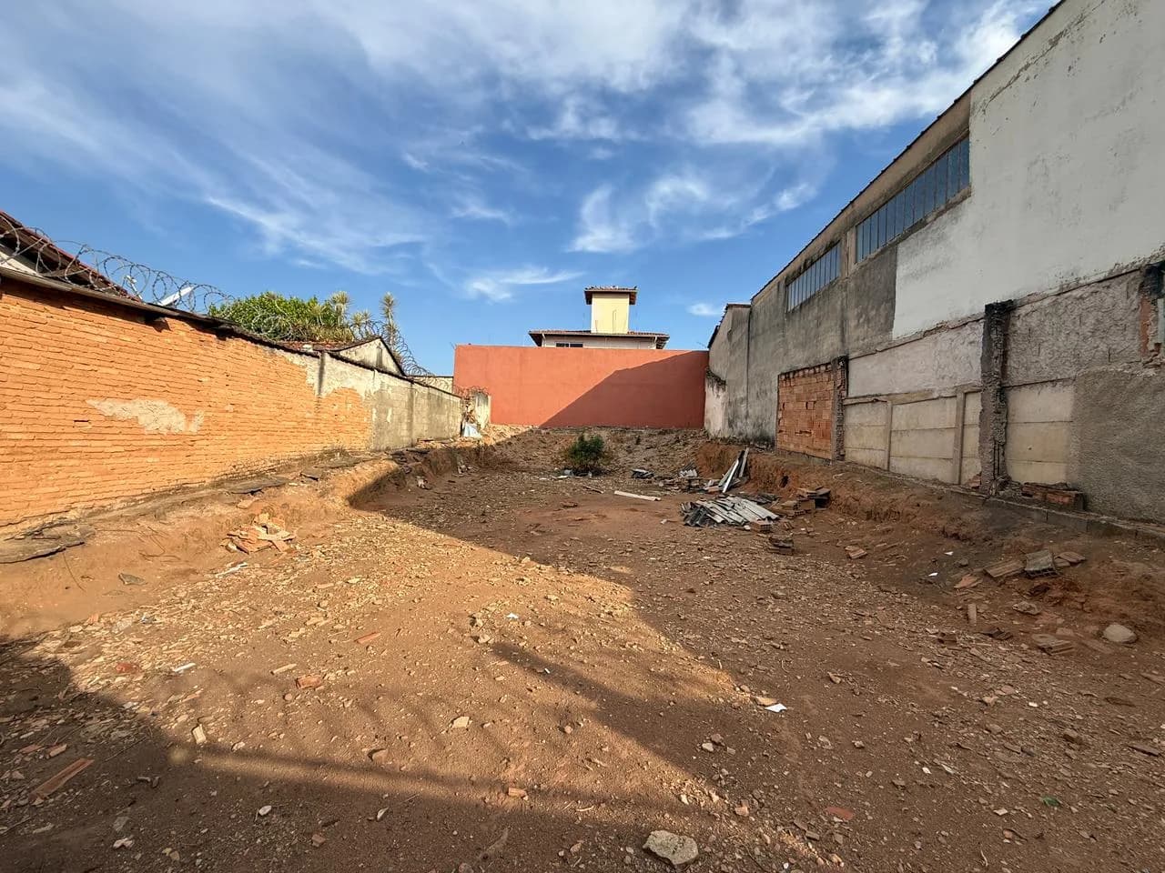 Lote com ótima localização - Piedade