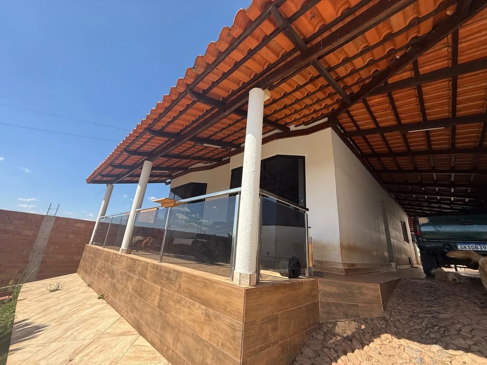 Casa com área Gourmet completa - Vale das Aroeiras