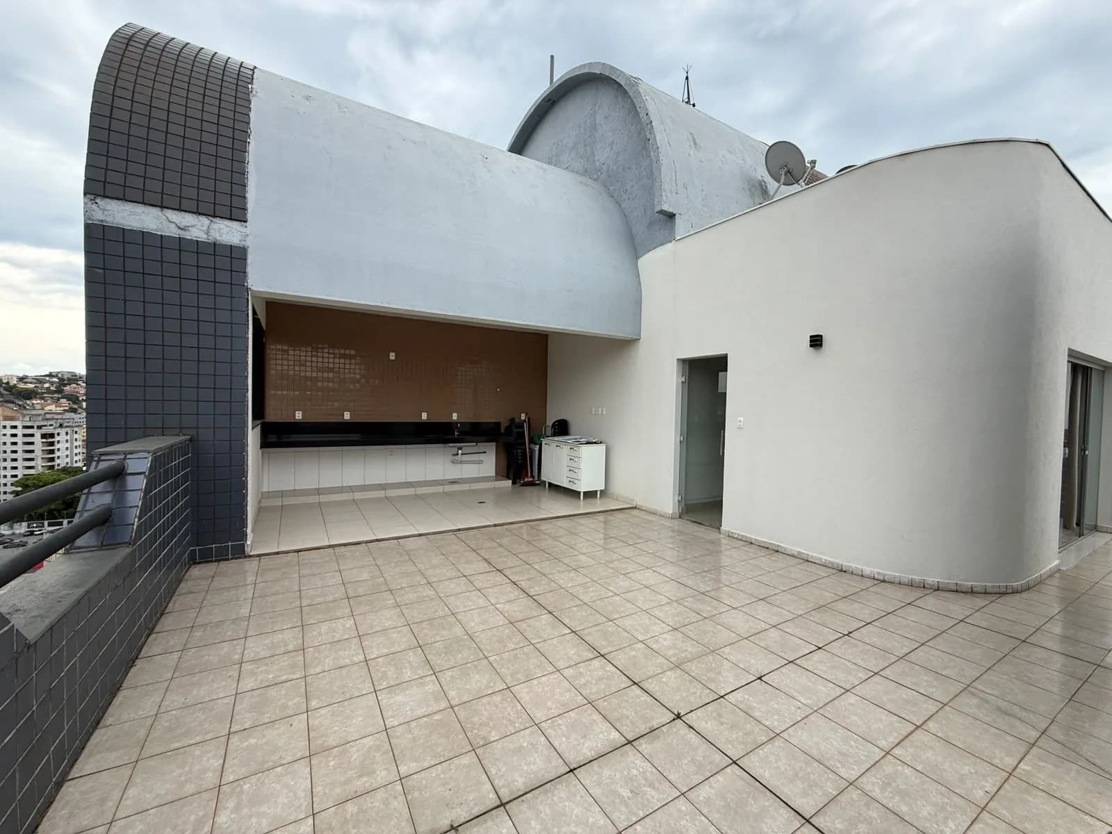 Cobertura com ótima localização - Centro