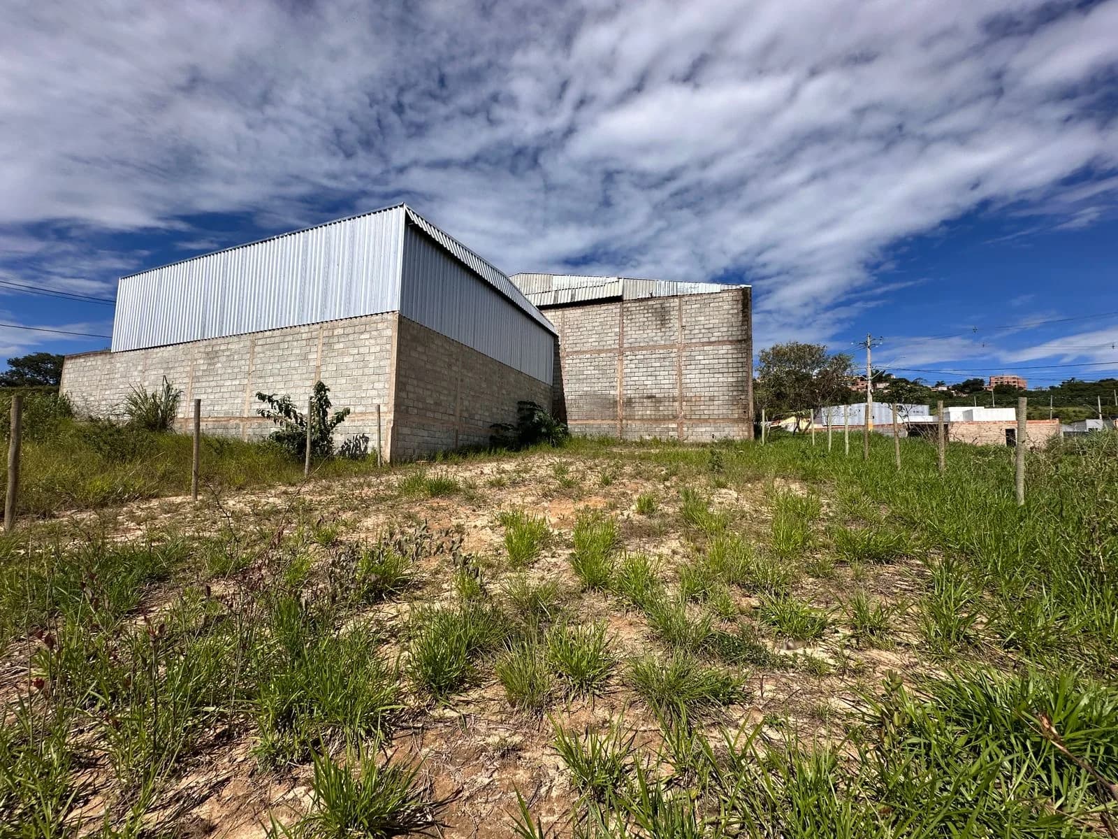 Lote com 300 m² - João Paulo ll
