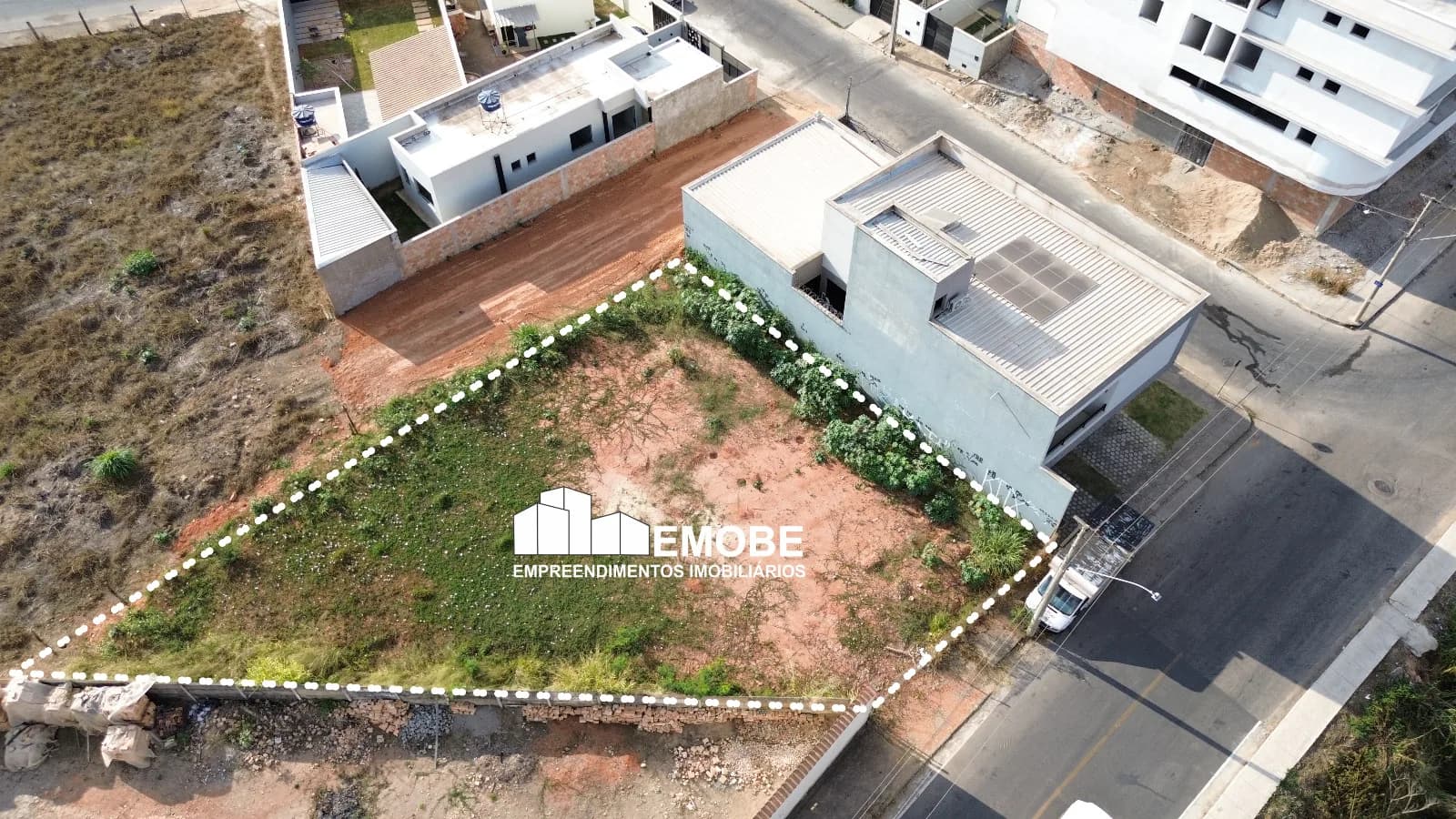 Lote com 627 m² comercial - Lourdes