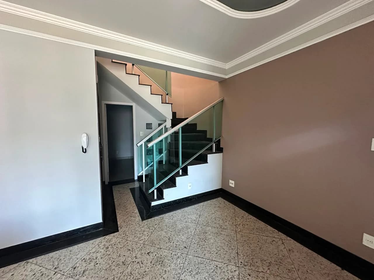 Cobertura com suíte e Hidromassagem - Cerqueira Lima