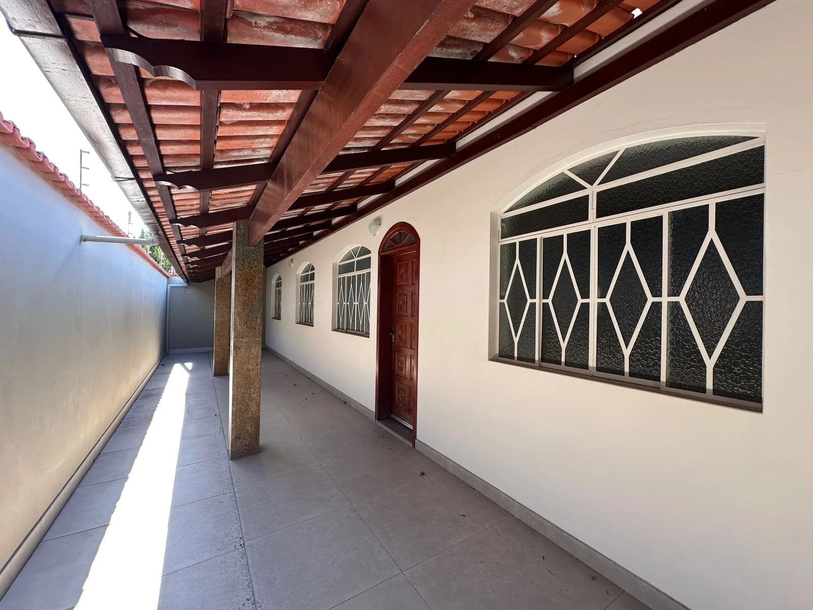 Casa com 450 m² com 2 andares - Morro do Engenho