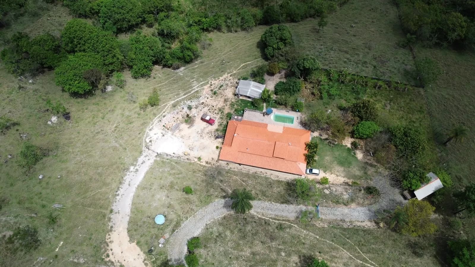 Sítio próximo a Universidade de Itaúna - Calambau